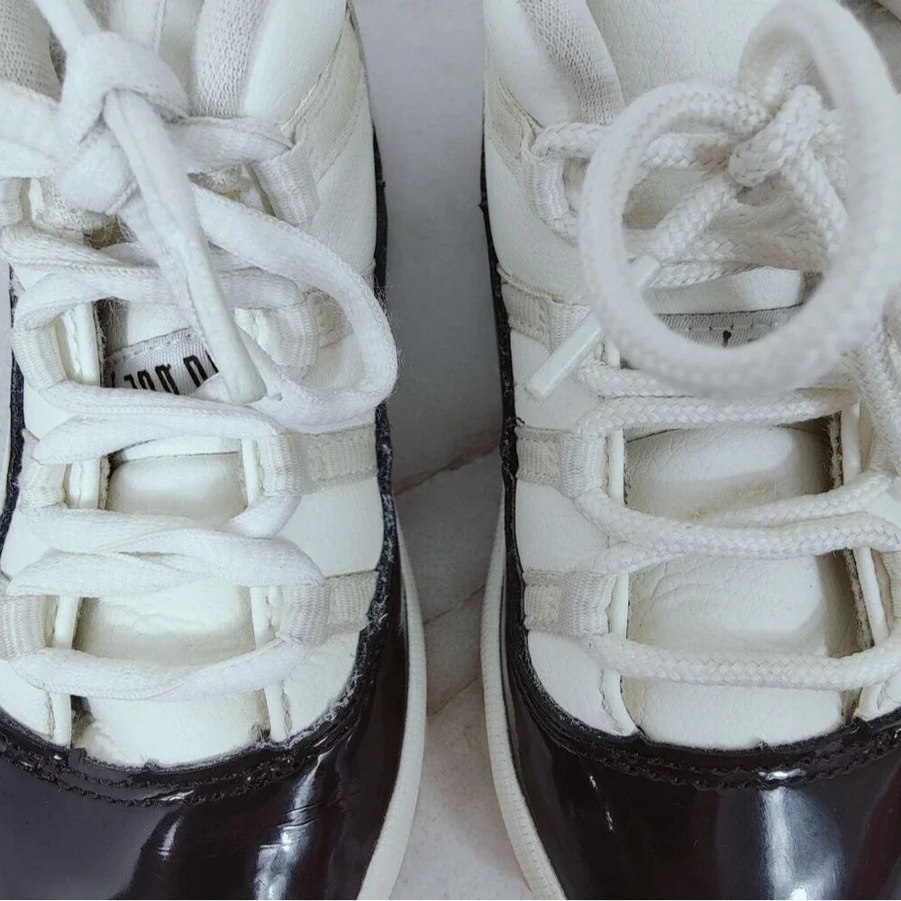 Nike Toddler Kids Air Jordan 11 Retro 'Neapolitan' Sneakers, Black White, Sz 9C